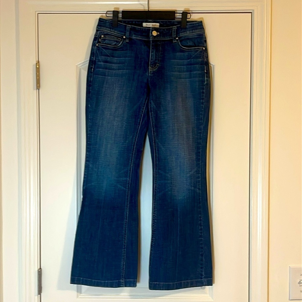White House Black Market Blanc Follow Your Heart Flare Leg Jeans Size 4S